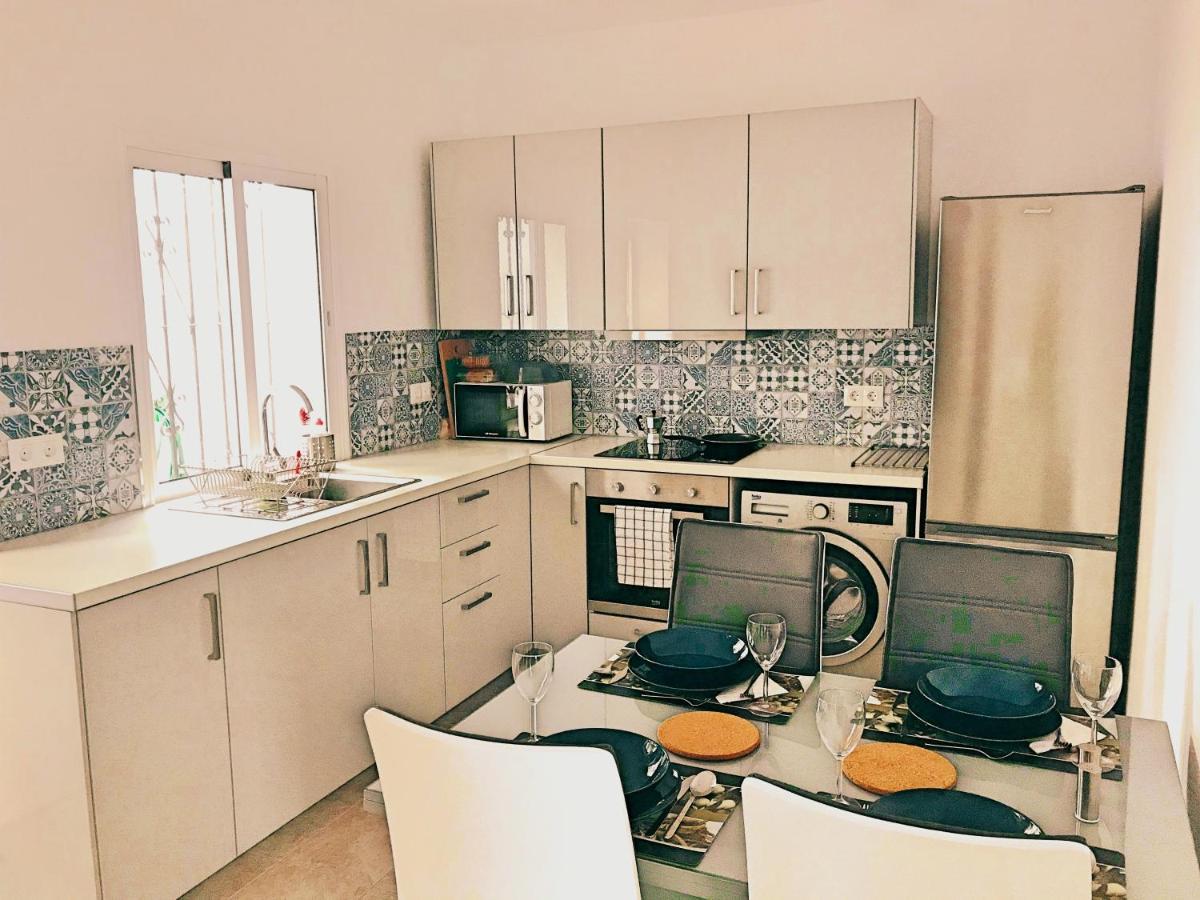 Town House With Patio In Quiet Residential Area 10 Min From Beach Torremolinos Cameră foto